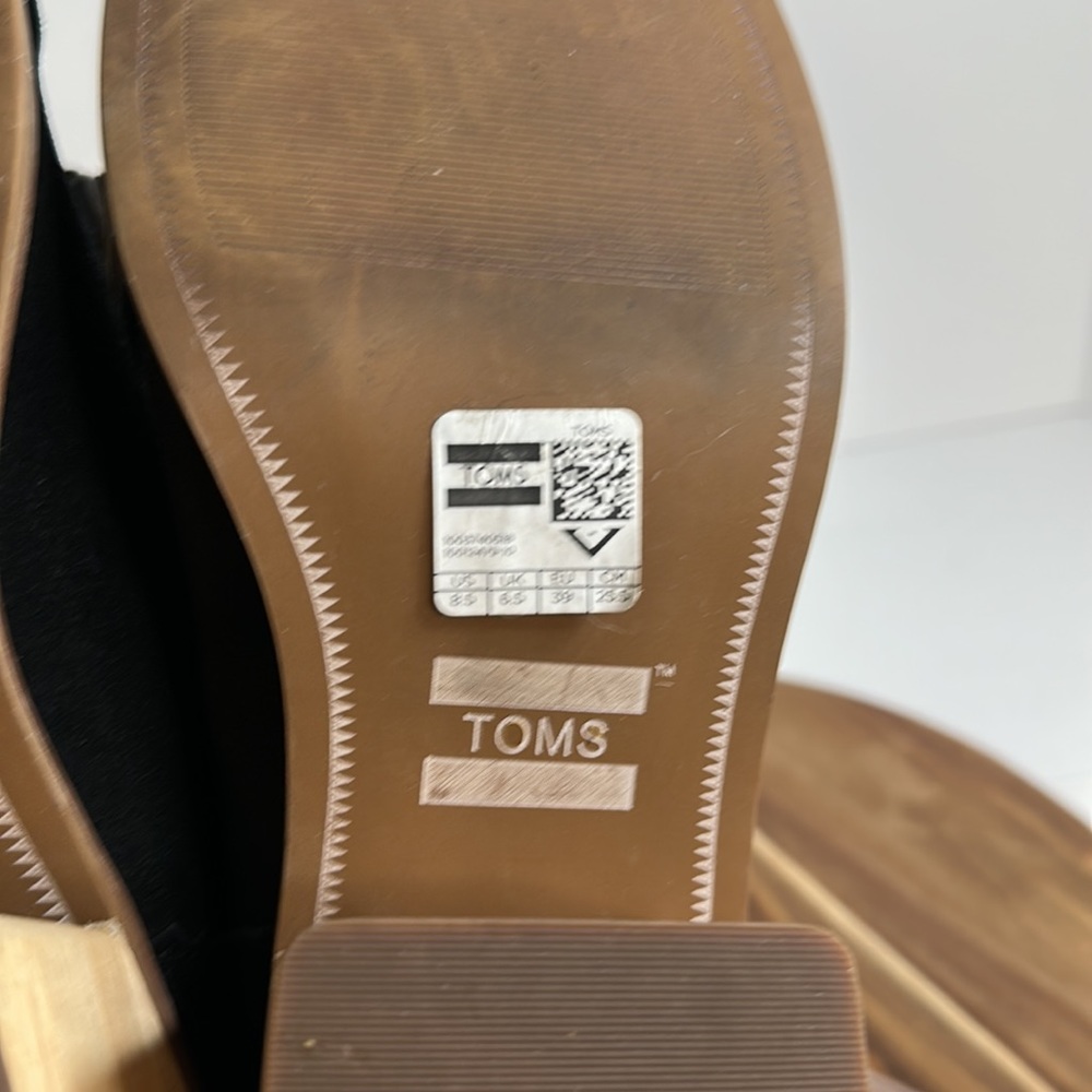 Women’s Tom’s black suede “Leila” slip-on clogs SZ 8.5 fringe tassels - Picture 12 of 15